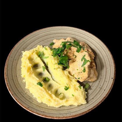 Грудка куриная в сливках