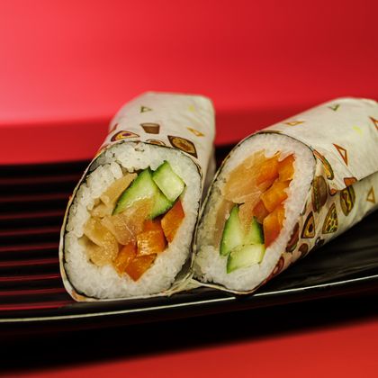 Суширитто с семгой