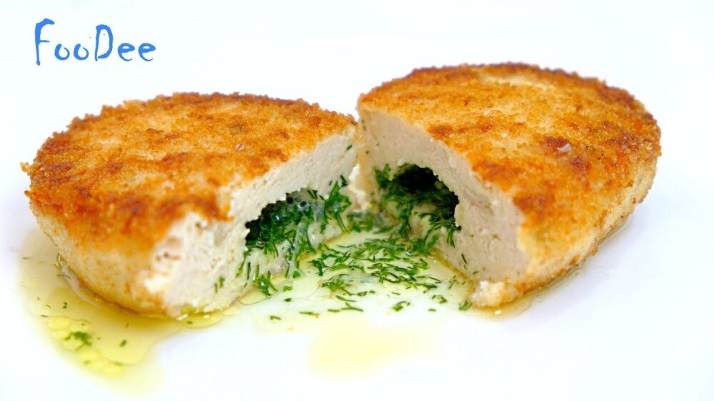 Котлета с маслом и зеленью