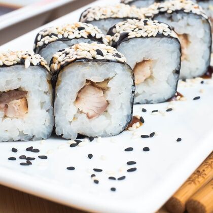 Ролл с угрем